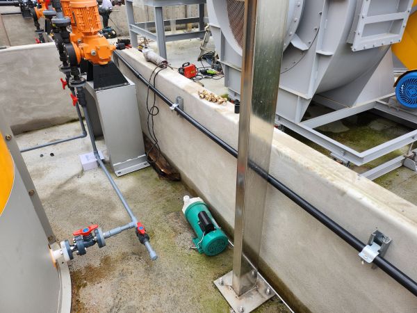 Leak detector piping connection and finishing work at an outdoor tank of the Jeju cooperative